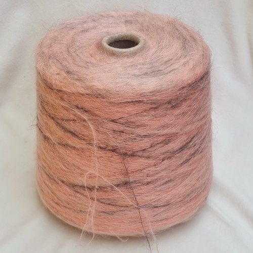 Fil de luxe 70% mohair · 30% soie – fabriqué en italie  - vendu par 50g