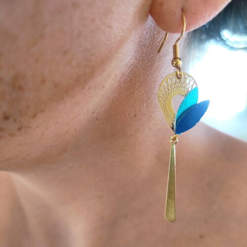 Boucles d'oreilles cuir or- idée cadeau pour elle  -bijou floral- bijou mariage - boucles d'oreilles pendantes