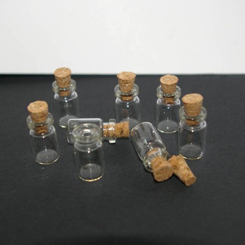 10 petites fioles en verre de 18x10x05 mm avec  tiges à vis