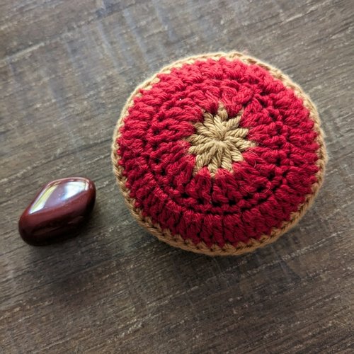 Stop-pensée en coton crocheté, laine de mouton artisanale & jaspe rouge, outils de relaxation