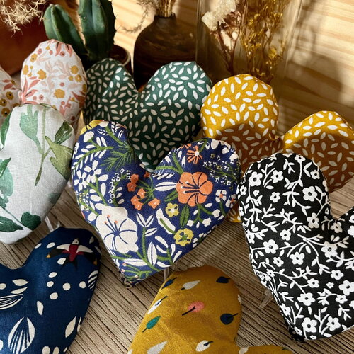 Mini bouillotte sèche, chaufferette de poche, compresse froide en tissu et graines de lin, forme coeur, faite main (à l’unité)