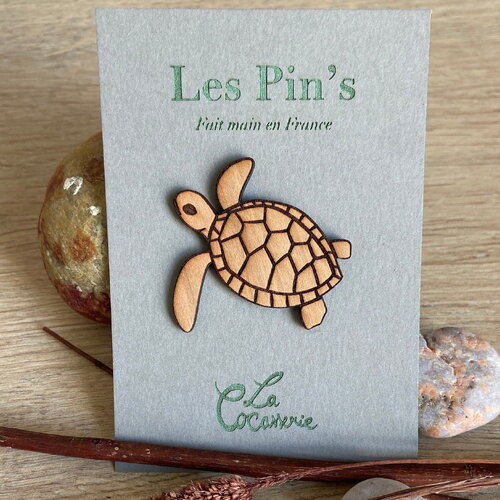 Pins en bois tortue de mer / pin’s / badge bois fait main