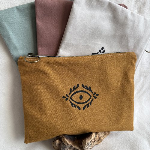 Pochette multi-usage “œil végétal” – impression en linogravure – 4 coloris au choix