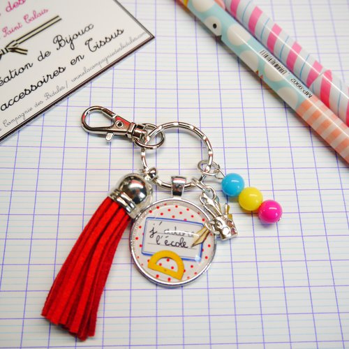 Cadeau maitresse, porte clé rouge " j'adore l'ecole "