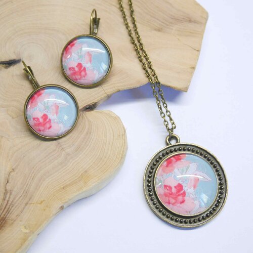 Parure boucles d'oreilles et collier fleurs roses - collier et boucles bleu ciel  | bijoux artisanaux en verre - motifs fleuris tendance