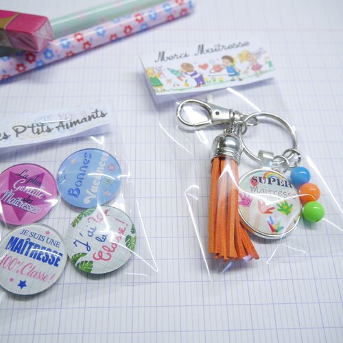 Cadeau école pour maîtresse d'ecole -  cadeau fin d'année scolaire - porte-clés personnalisé et magnets colorés