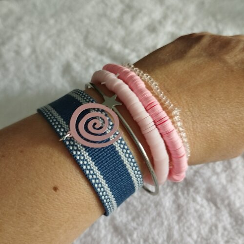 Ensemble de  bracelets bleu et rose / style boheme hippie  / modèle unique / bracelet métal argenté, tissus et perle