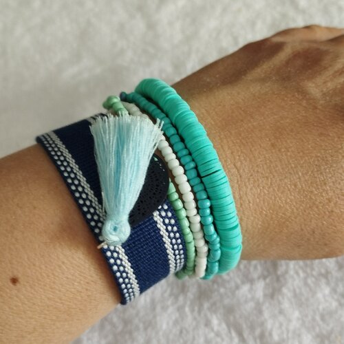 Ensemble de  bracelets noir et vert / style boheme / modèle unique / bracelet tissus et perles