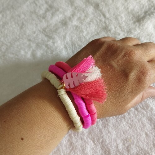 Ensemble de  bracelets rose, fushia  / style boheme / modèle unique / bracelet perles caoutchouc