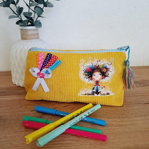 Trousse d'école - trousse à bazar en velours jaune – design unique
