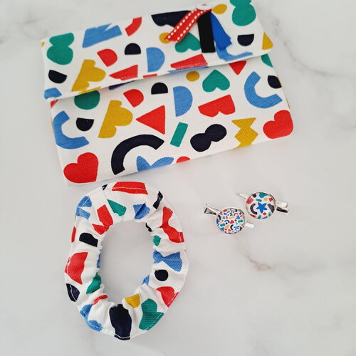Pochette de rangement barrette, bijoux + chouchou et barrettes assortis – motifs  colorés