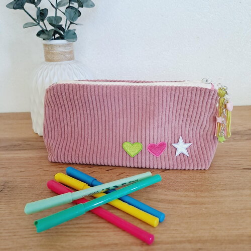 Trousse d'ecole ou maquillage en velours rose – design patch etoile et coeur – cadeau fun