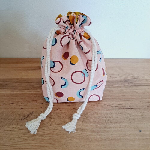 Pochette en tissu -  pochon - motifs colorés