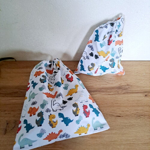 Sac à cordon dinosaure pour enfants - pochette réutilisable, fait main, idéal pour jouets, goûter et cadeau