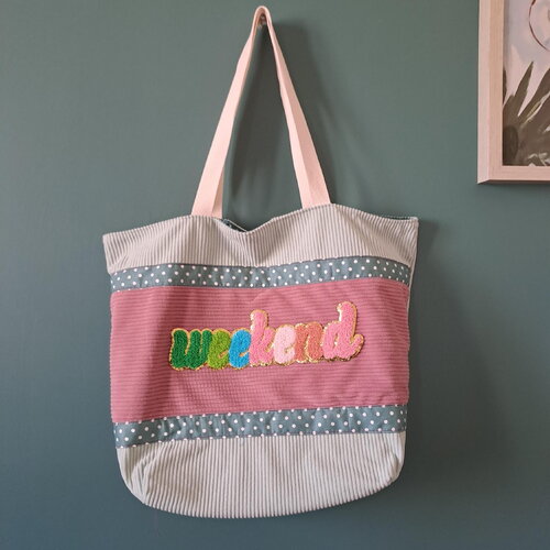 Sac cabas week-end en velours côtelé – fait main – rose  vert avec broderie colorée – grand sac de voyage ou de plage