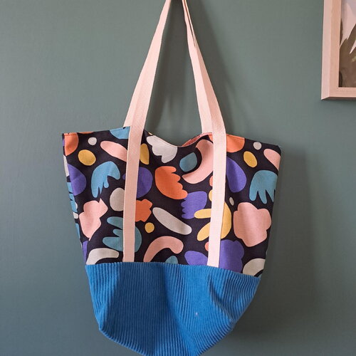 Sac cabas - sac à main - fourre tout - velours bleu et tissus motifs géométrique