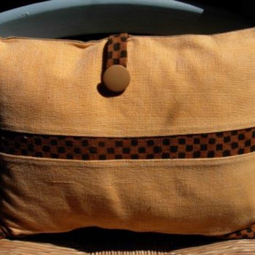 Coussin décoratif fait main en coton tissé – housse coussin artisanale – déco bohème naturelle – coussin salon