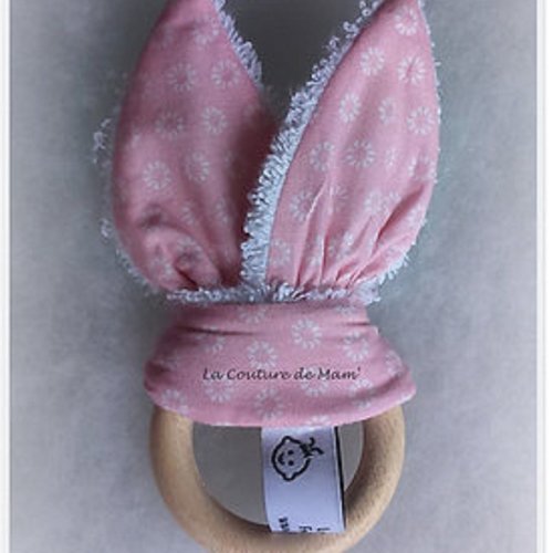Anneau dentition bébé bois naturel - hochet oreilles lapin rose