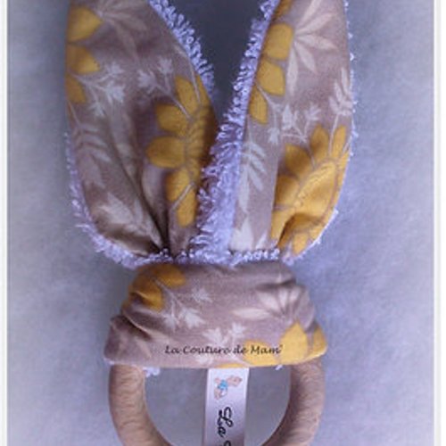 Anneau dentition bébé bois naturel - hochet oreilles lapin jaune