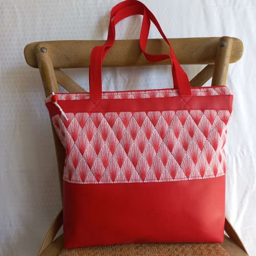Sac cabas port à l'épaule,simili et sangle rouge,tissu motifs éventails,fermeture éclair rouge,doublé