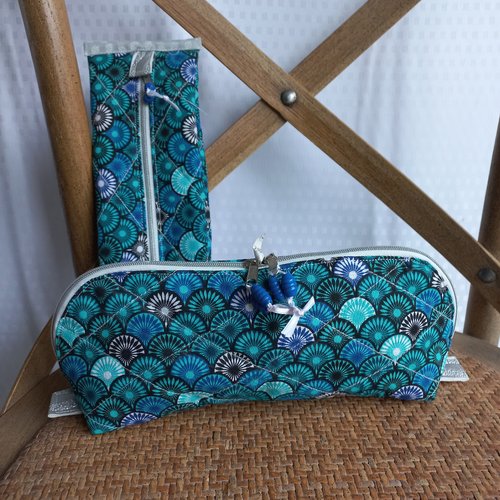 Duo de trousses a tout, tissu japonnais aux motifs éventails bleus,matelassé,fermeture éclair argenté,doublé