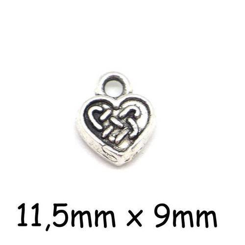 10 petites breloques coeur en métal argenté gravé style ethnique, celtique