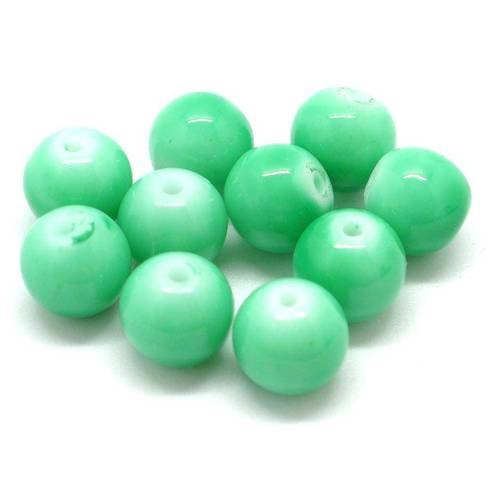 30 perles ronde 8mm en verre peint de couleur vert jade
