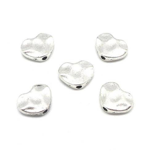 10 perles coeur en métal argenté martelé 9,2mm x 12mm