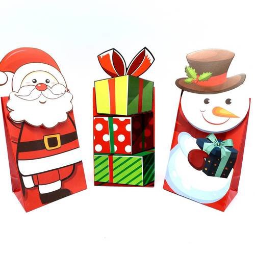 Lot de 3 pochettes cadeaux motif père noël, cadeau et bonhomme de neige 19 x 8,5cm en papier glacé de couleur rouge, vert