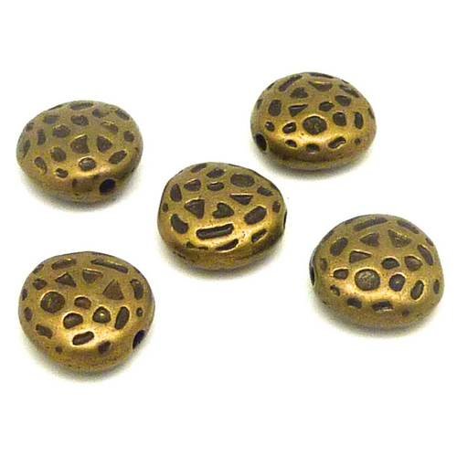 5 perles galet rond irrégulier 10,3mm en métal de couleur bronze gravé motif rond, triangle, lune géométrique