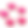 5 petites breloques coeurs émaillés recto/verso 6,9mm de couleur rose sur base laiton