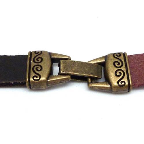Fermoir clip travaillé pour lanière cuir de 10mm en métal ouvragé de couleur bronze style ethnique 