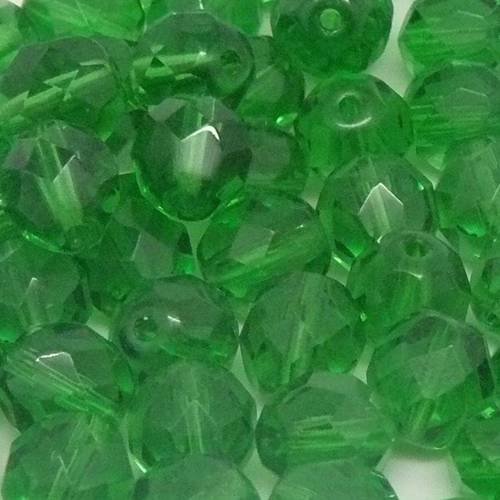 50 perles facette en verre 8mm de couleur vert