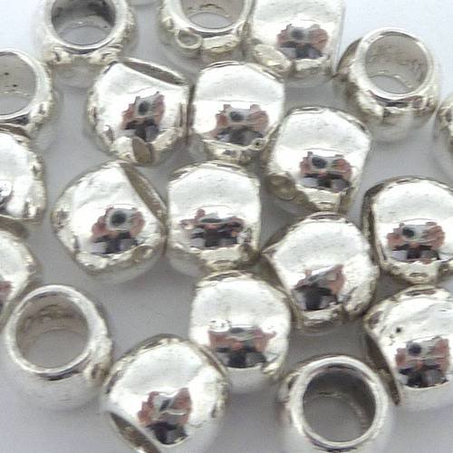 20 perles ronde lisse 7,2mm en métal argenté brillant 