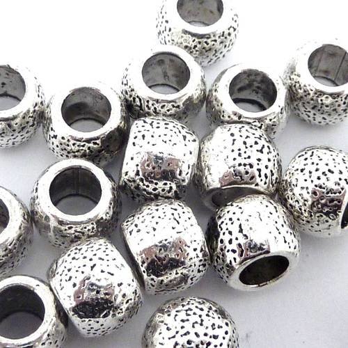 10 perles ronde 8,7mm gravé de points à gros trou 4,8mm en métal argenté