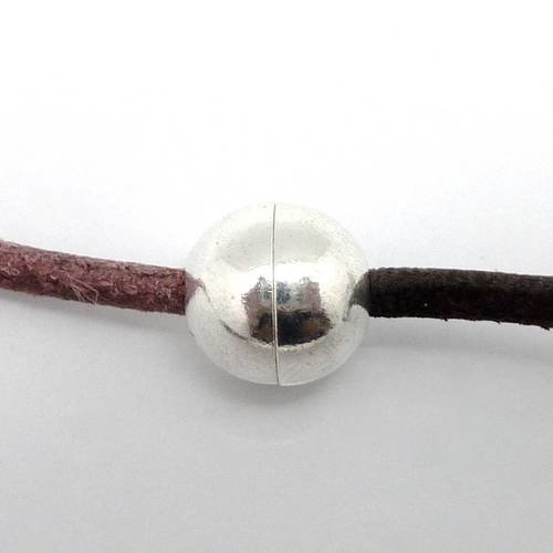 Fermoir aimanté boule, rond pour cordon de 3mm en métal et acrylique argenté brillant 