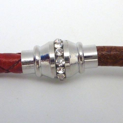 Fermoir aimanté tube orné de strass pour cordon de 5mm en métal argenté