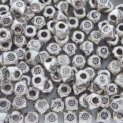 50 perles facette 3,5mm en métal argenté gravé, fine et petite