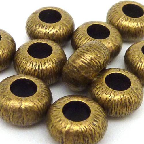 5 perles rondes applaties 10,5mm en métal bronze strié 
