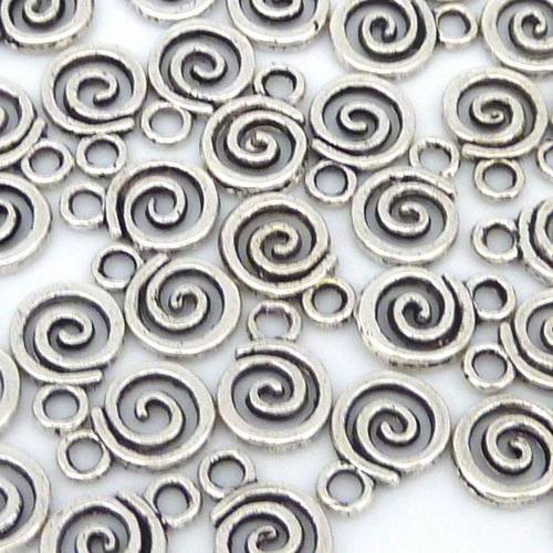 20 petites breloques en métal argenté évidé motif spirale réglisse ethnique 
