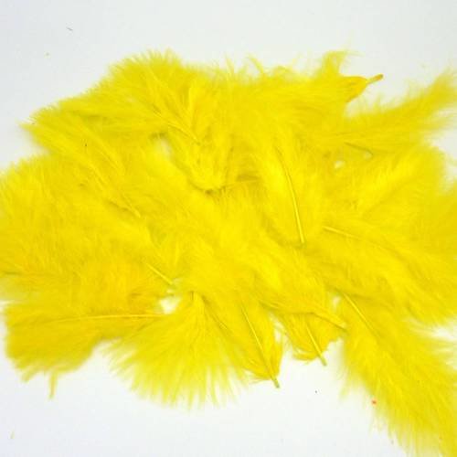 Sachet d'environ 30 plumes de décoration teintées jaune 5-10cm