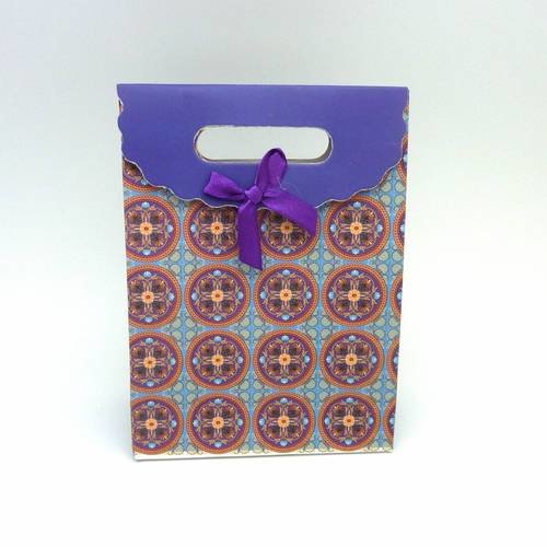 Pochette cadeaux fleur fresque violet, grenat nœud violet