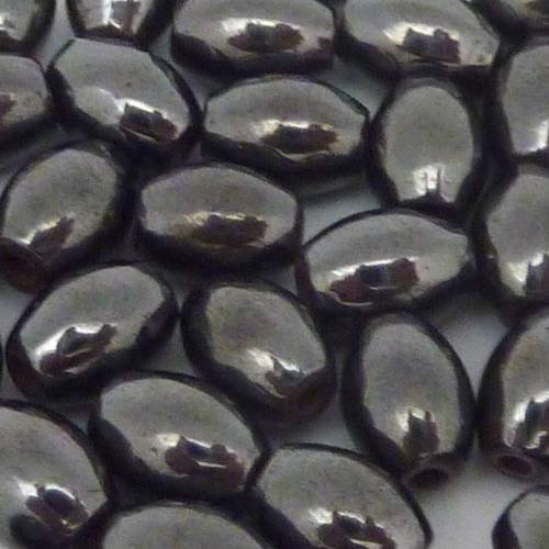 3 perles hématite ovale, lisse 7,3mm 