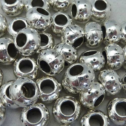 5 perles connecteur ronde gravé de point en métal argenté 7,9mm