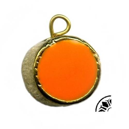 Pendentif, perle en métal doré émaillé orange saumon