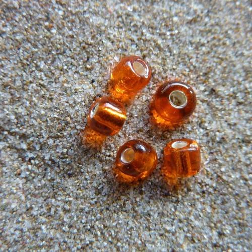 5 perles en verre de couleur orange 4mm