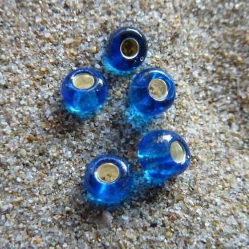 70 perles en verre de couleur bleu 4mm