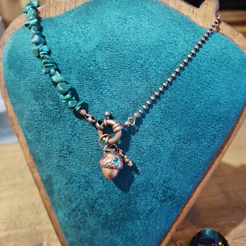 Collier force et renaissance