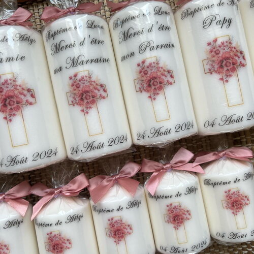Bougie de baptême avec croix fleurie personnalisée / marraine parrain / invité / cadeau baptême