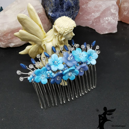 Peigne mariée fleurs bleues - bijou de cheveux original mariage et cérémonie
